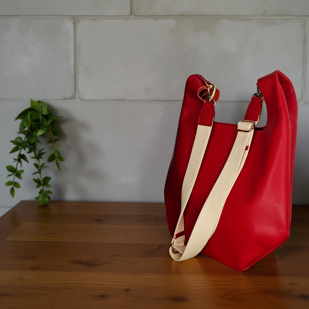 Shopper Rojo manos libres lado fondo
